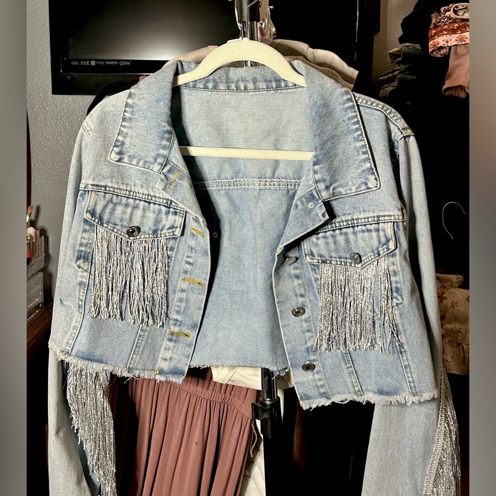 Jean jacket with silver fringe